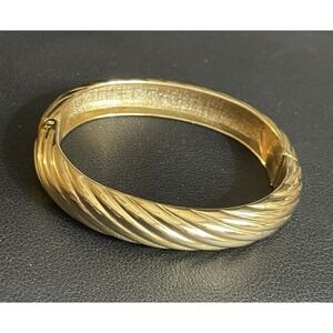Vintage Chunky Hinged Bangle Bracelet Stackable Gold Tone Ribbed 90s Jewelry